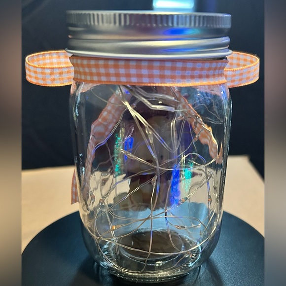 LION CUB WOODEN CUT-OUT DECOR W/ 7’ OF ORANGE LED LIGHTS & ORANGE BOW/HANDMADE - Picture 5 of 5